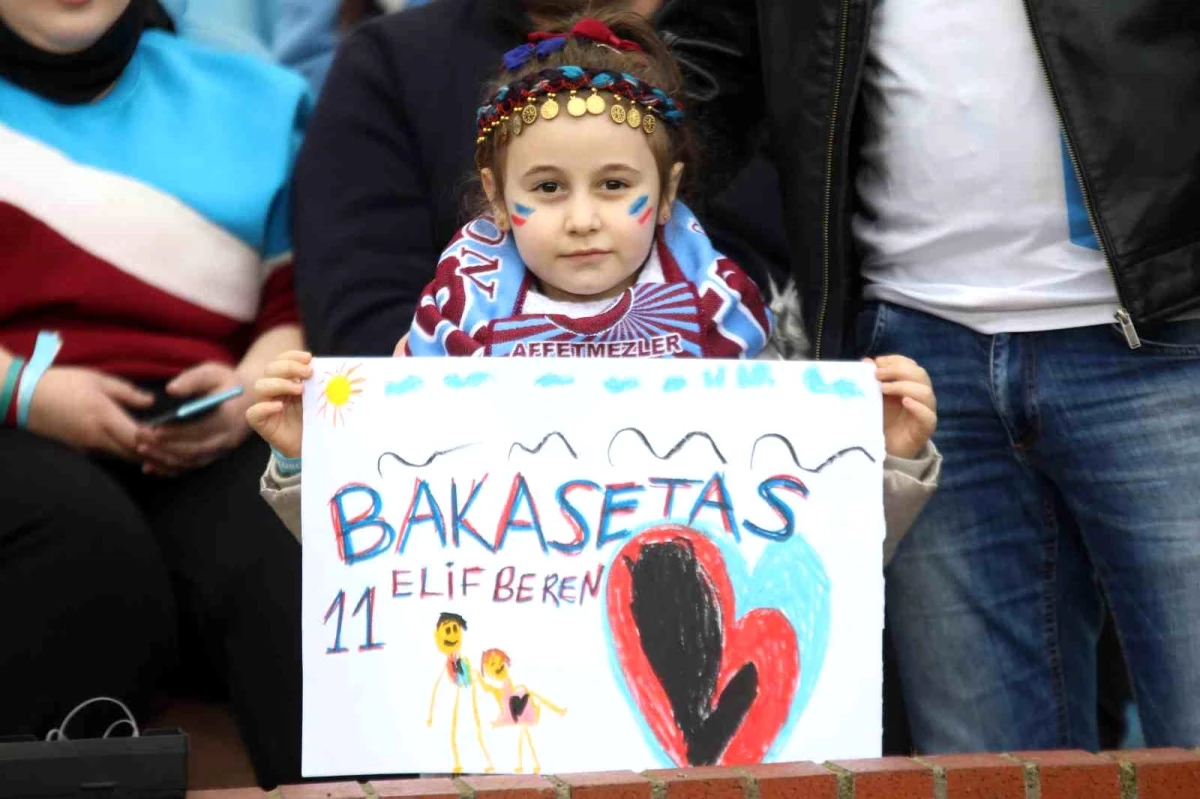 Spor Toto Süper Lig: Trabzonspor: 0 Ümraniyespor: 0 (İlk yarı)