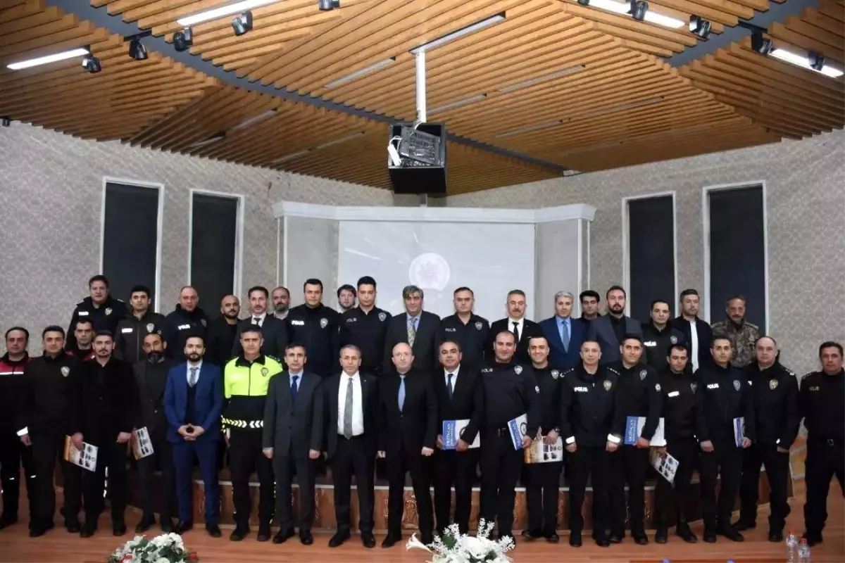 Suç ve suçlulara geçit vermeyen asayiş polisleri ödüllendirildi