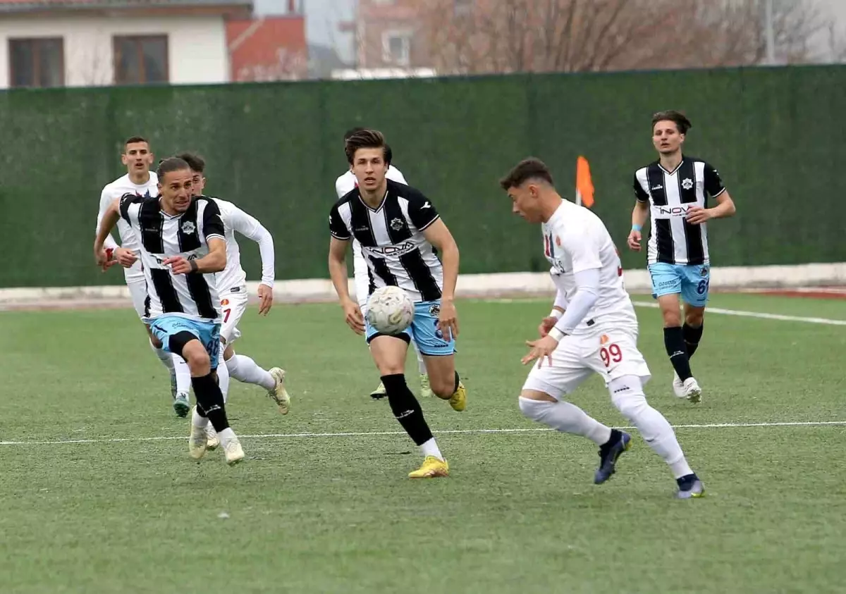 TFF 3. Lig: Bergama Belediyespor: 0 68 Aksaray Belediyespor: 2