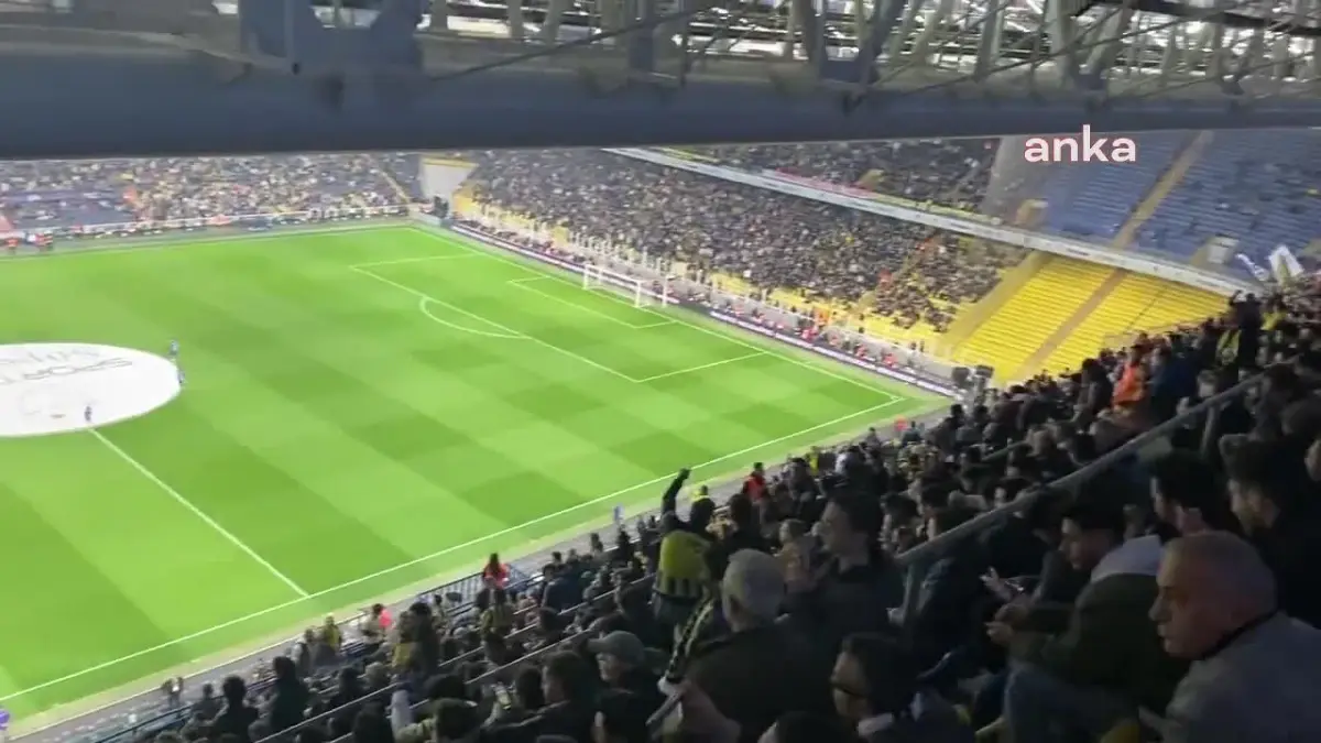 Tribünlerde "Hükümet İstifa" Sloganı Atan 23 Fenerbahçeli Taraftar Hakkında İşlem Yapıldı