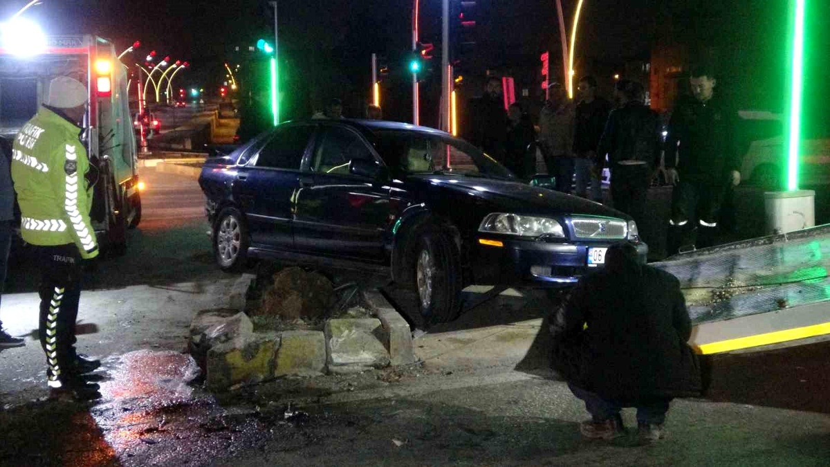 Uşak\'ta zincirleme trafik kazası: 5 yaralı