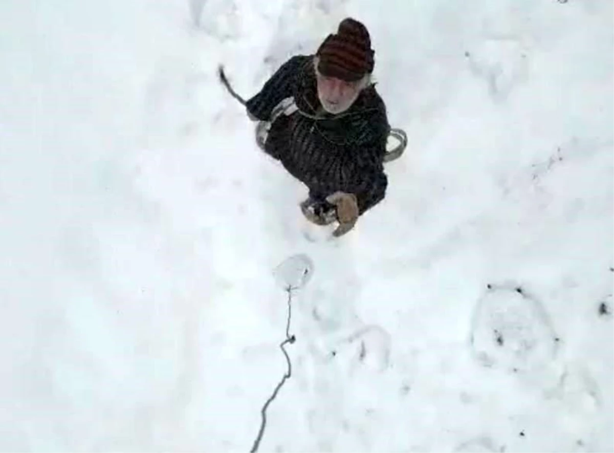 Artvin\'de kar nedeniyle iletişim kurulamayan yaşlı çiftin yardımına drone yetişti