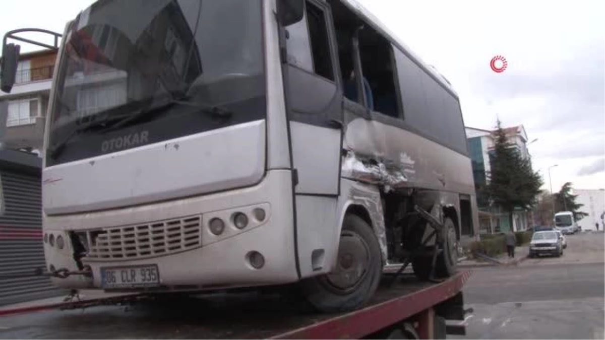 Başkentte EGO otobüsü minibüse çarptı: 4 yaralı