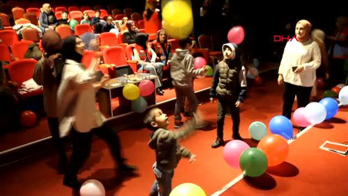 DEPREMZEDE ÇOCUKLAR, '1071'DEN 2071'E ZAMAN TÜNELİ MÜZESİ'NDE EĞLENDİ