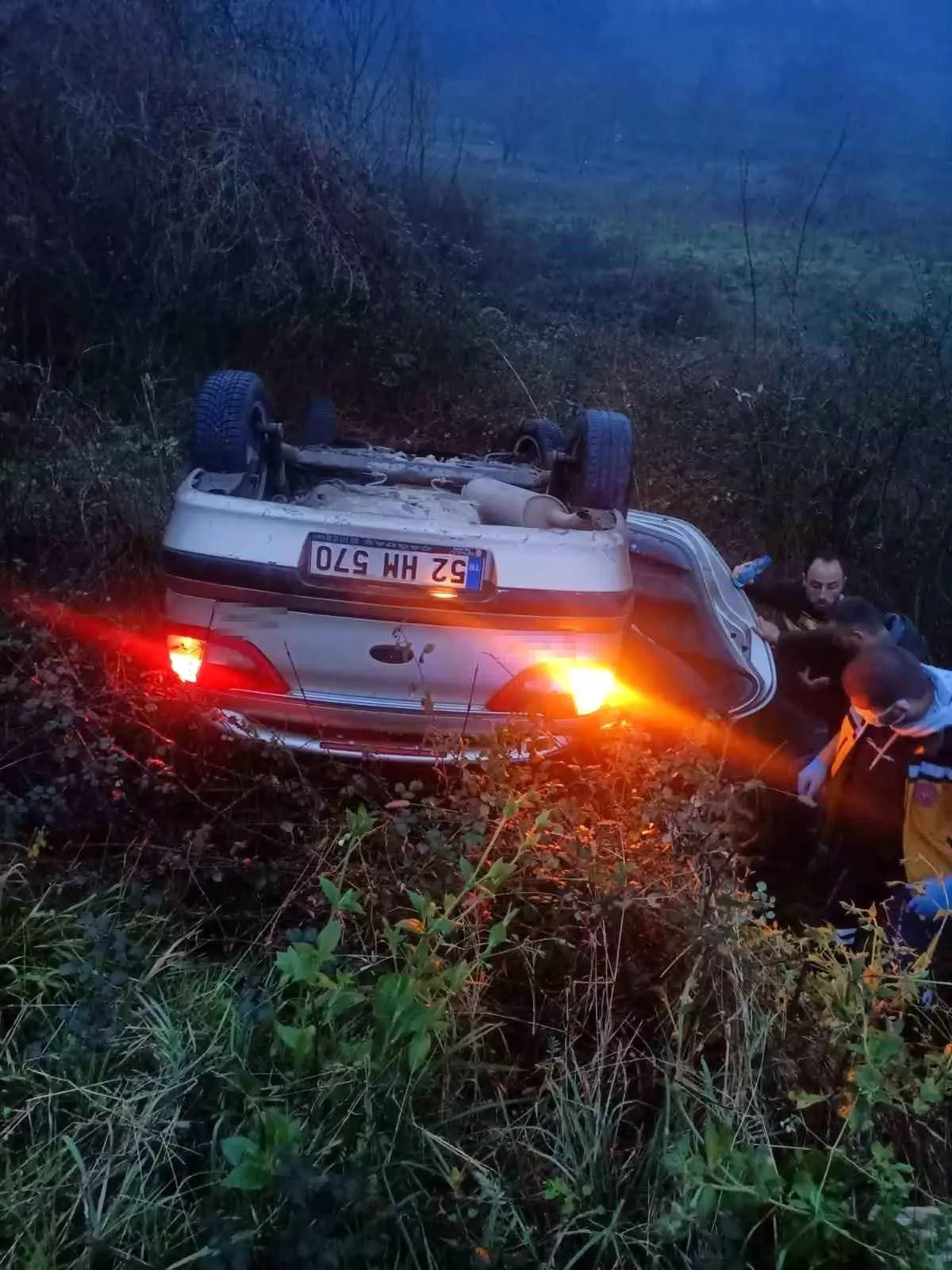 Ordu\'da kontrolden çıkan otomobil takla attı: 5 yaralı