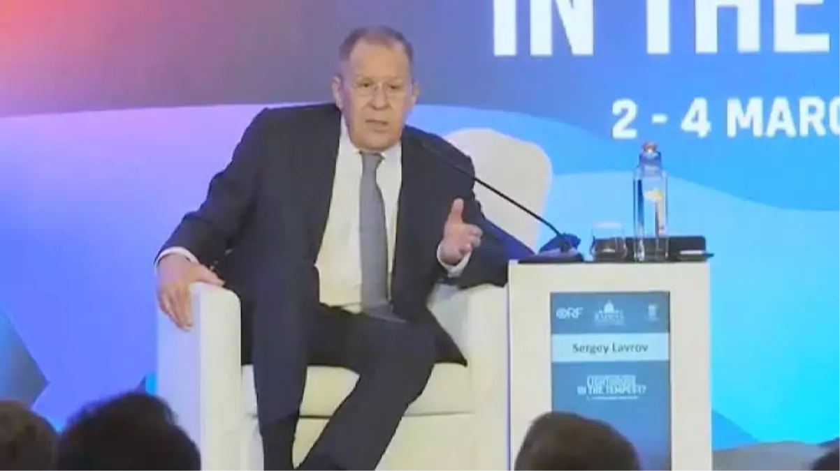 "Ukrayna\'nın bize açtığı savaşı durdurmaya çalışıyoruz" diyen Rus Bakan Lavrov alay konusu oldu: Hadi oradan