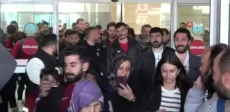 Amedsporlu futbolcular, vatandaşlar tarafından alkışlarla karşılandı