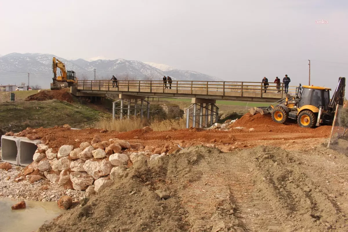 Antalya Büyükşehir, Elmalı Bayralar Mahallesi\'nde Yeni Köprü İnşaatına Başlıyor