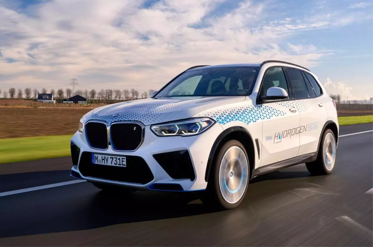 BMW\'den hidrojen atağı: BMW iX5 Hydrogen