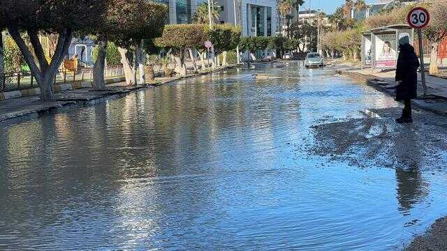 Denizin taştığı İskenderun'da son durum böyle görüntülendi