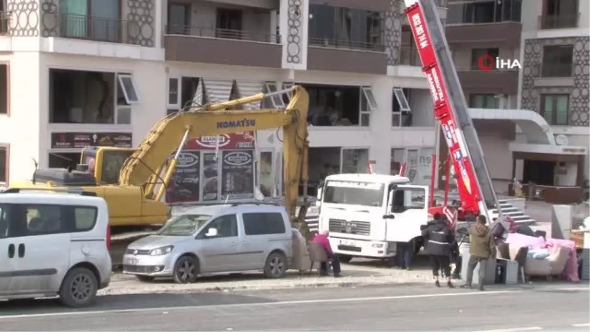 Genç çifti, deprem öncesi ağlayan 6 günlük bebekleri kurtardı