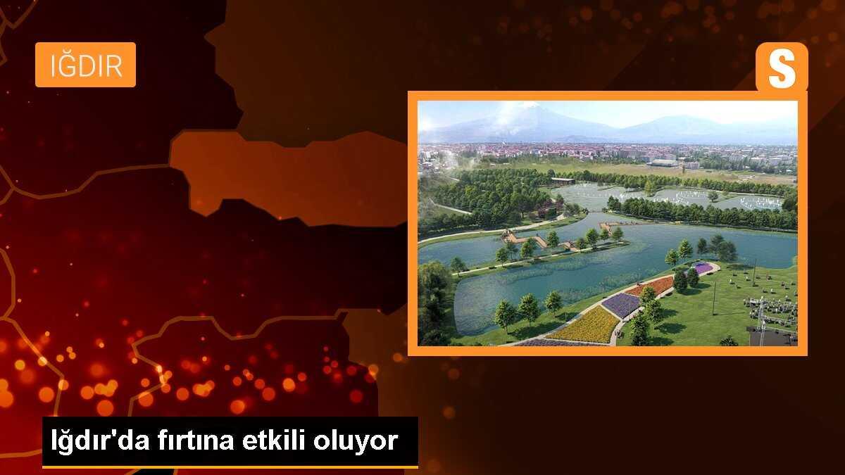 Iğdır\'da fırtına etkili oluyor