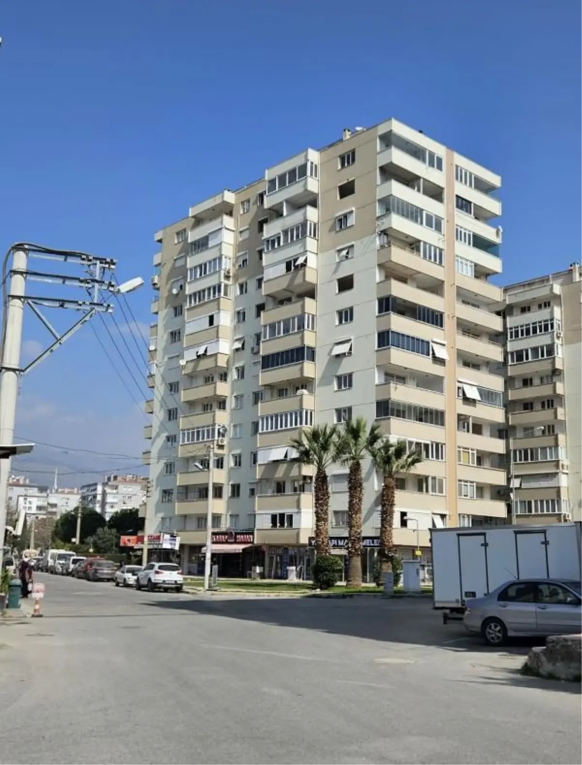 İzmir\'de riskli yapının yıkımı için yürütmeyi durdurma kararı