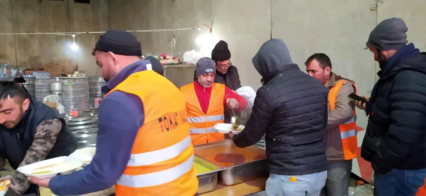 TOGÜ deprem bölgesinde 3 bin 500 kişiye yemek veriyor
