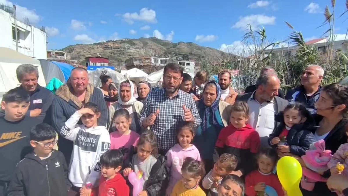 Samandağ Belediye Başkanı Eryılmaz, Yetkililere Seslendi: "Depremin Üzerinden 1 Ay Geçti Hala Vatandaşımız \'Çadır Çadır\' Diye Feryat Ediyor"