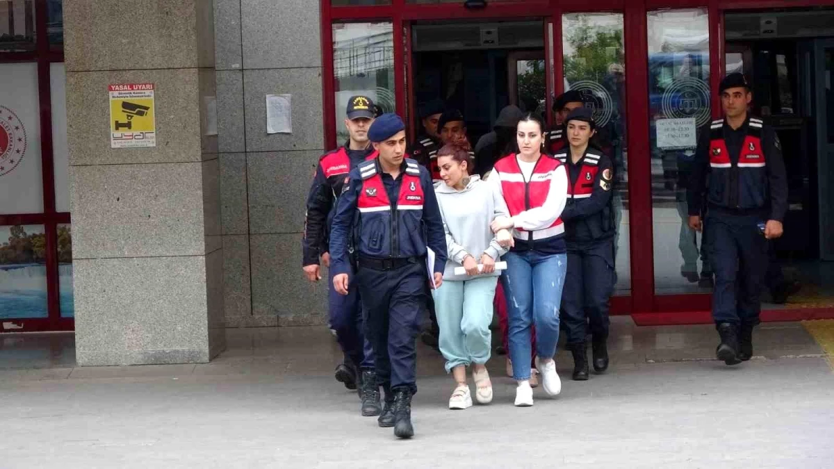 Antalya\'da silah tehditli şantaj çetesine operasyon: 4 tutuklama
