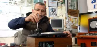 Bozuk radyoyu tamir ederek başlamıştı, mahallesinde dükkan sahibi oldu