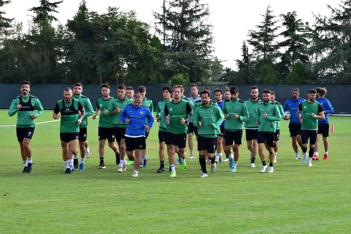 Denizlispor 3 eksikle Ankara\'ya gitti