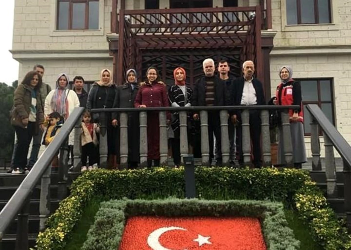 Depremzede vatandaşlar Adnan Menderes Demokrasi Müzesi\'ni gezdi