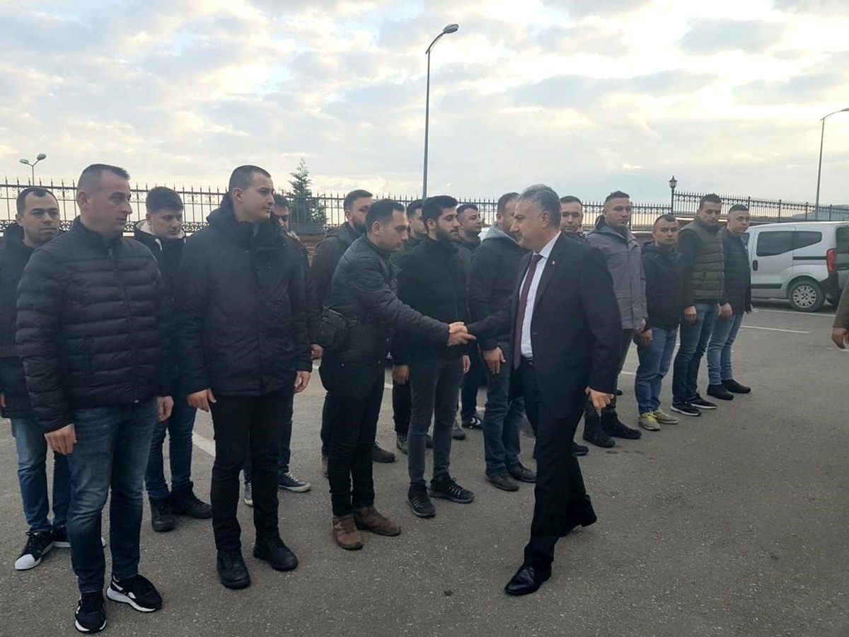 Destek için deprem bölgesine gittiler