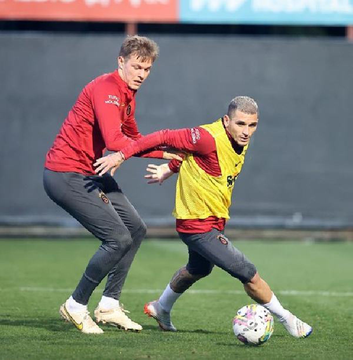 Galatasaray hazırlıklarını sürdürdü