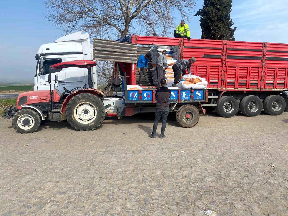 Gaziantep\'te depremden etkilenen hayvan üreticilerine destek
