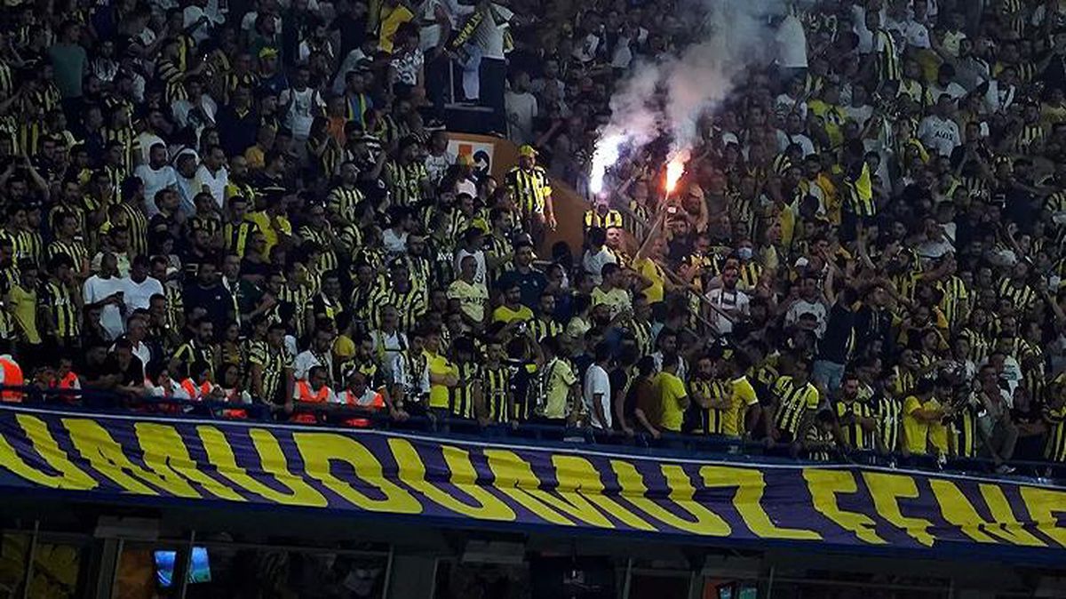 İspanya alarma geçti! Hükümetin talebiyle Sevilla-Fenerbahçe maçı yüksek riskli ilan edildi