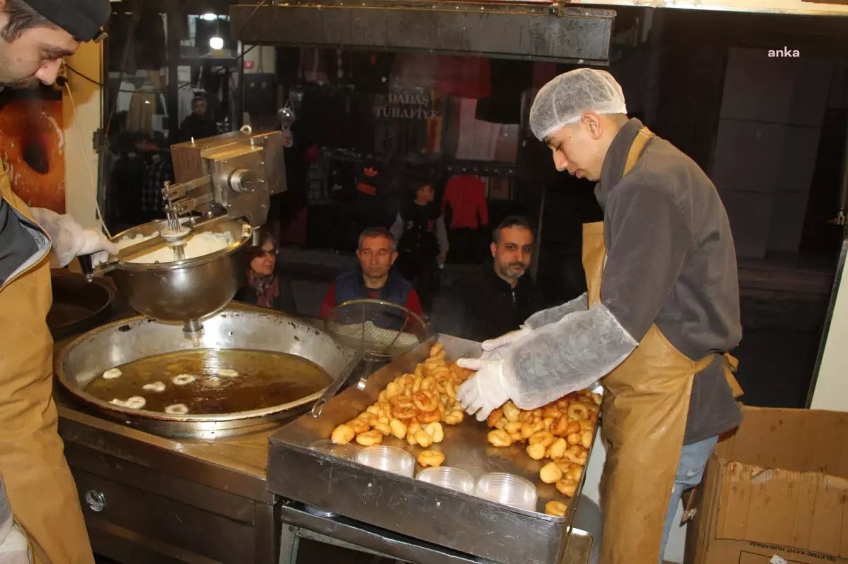 Kartal Belediyesi\'nden Berat Kandili\'nde Lokma İkramı