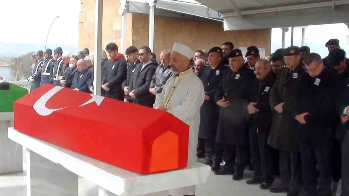 Komşusu tarafından öldürülen uzman çavuş toprağa verildi