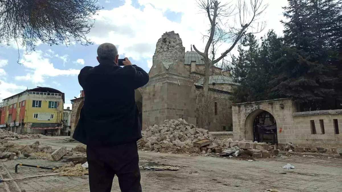 Mimar Sinan'a ilham veren 700 yıllık tarihi cami enkaza döndü