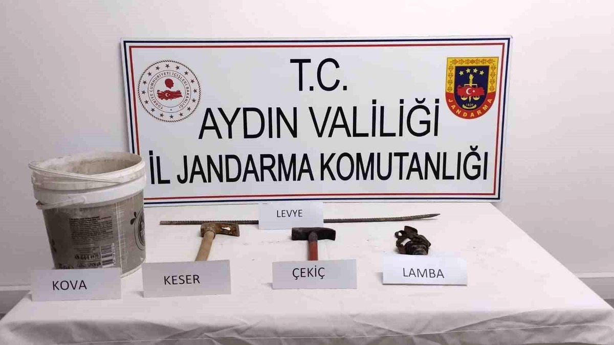 Nysa\'da kaçak kazı yaparken suçüstü yakalandılar