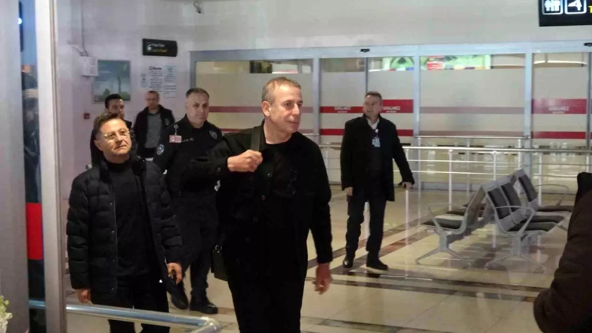 Abdullah Avcı, vedalaşmak için Trabzon\'a geldi