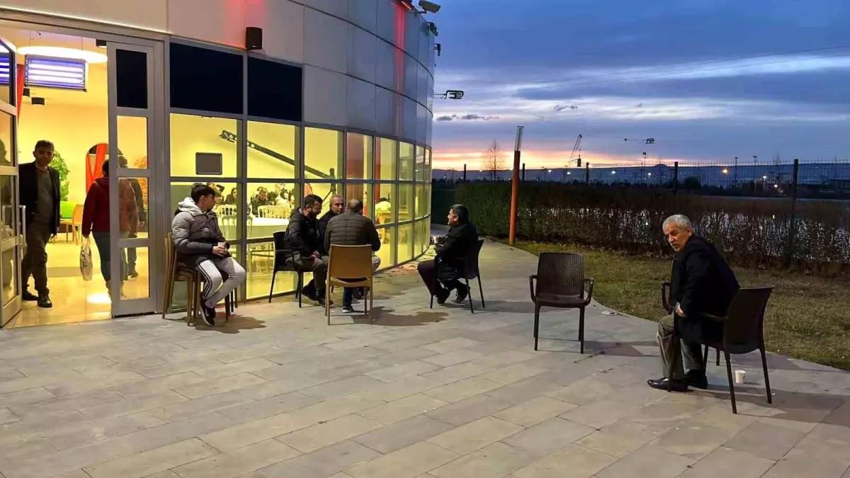 Sosyal tesisler deprem sonrası vatandaşların kullanımına açıldı