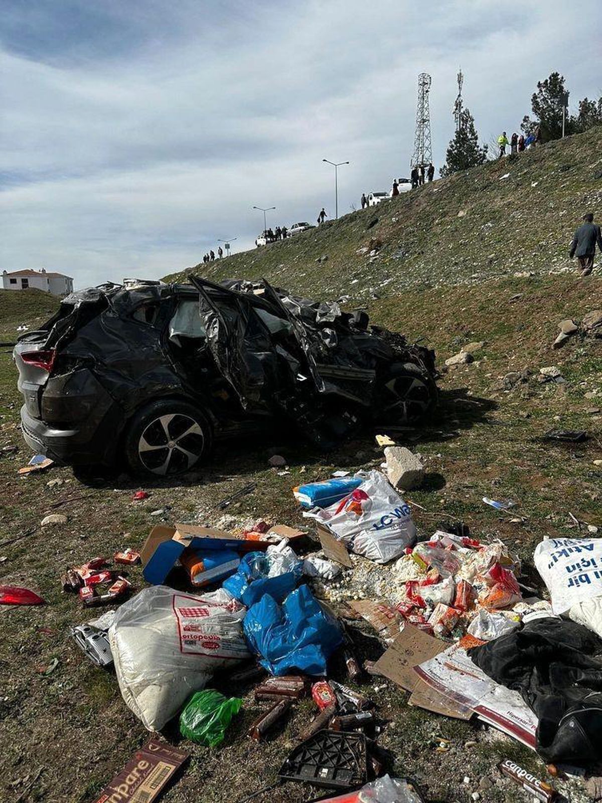 Diyarbakır\'da cip şarampole uçtu: 1 yaralı