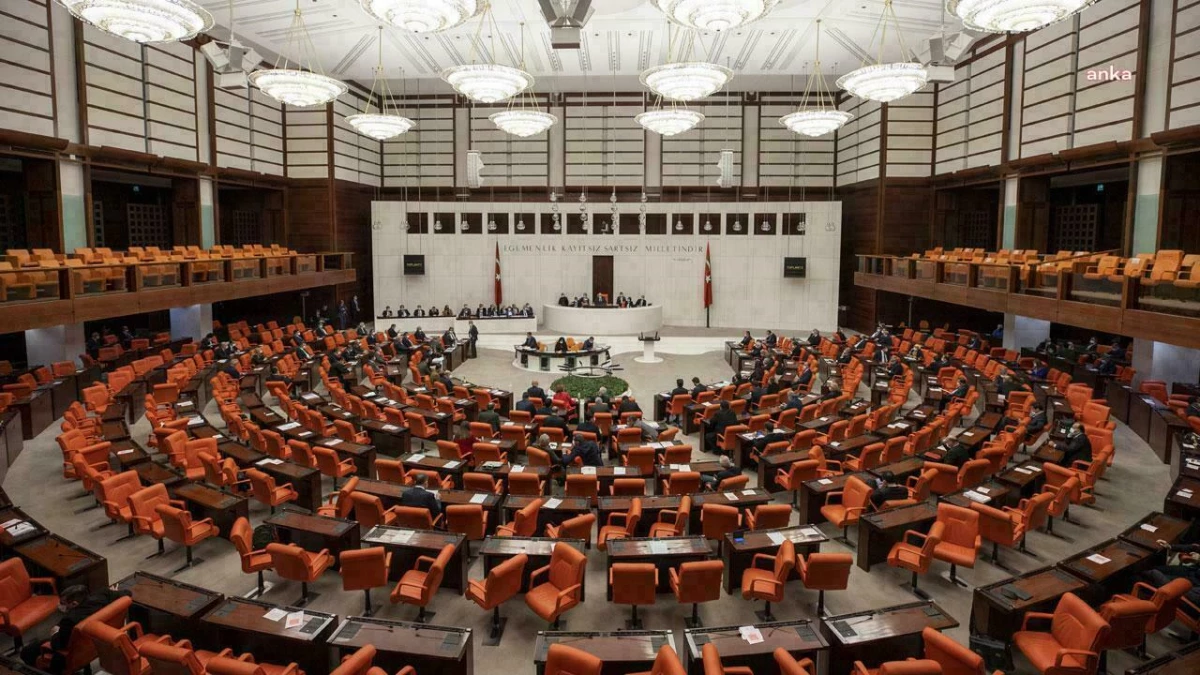 Hdp\'nin Deprem Bölgesinde Kadınların Yaşadığı Sorunların Araştırılması Önerisi, AKP ve MHP\'li Milletvekillerinin Oylarıyla Reddedildi