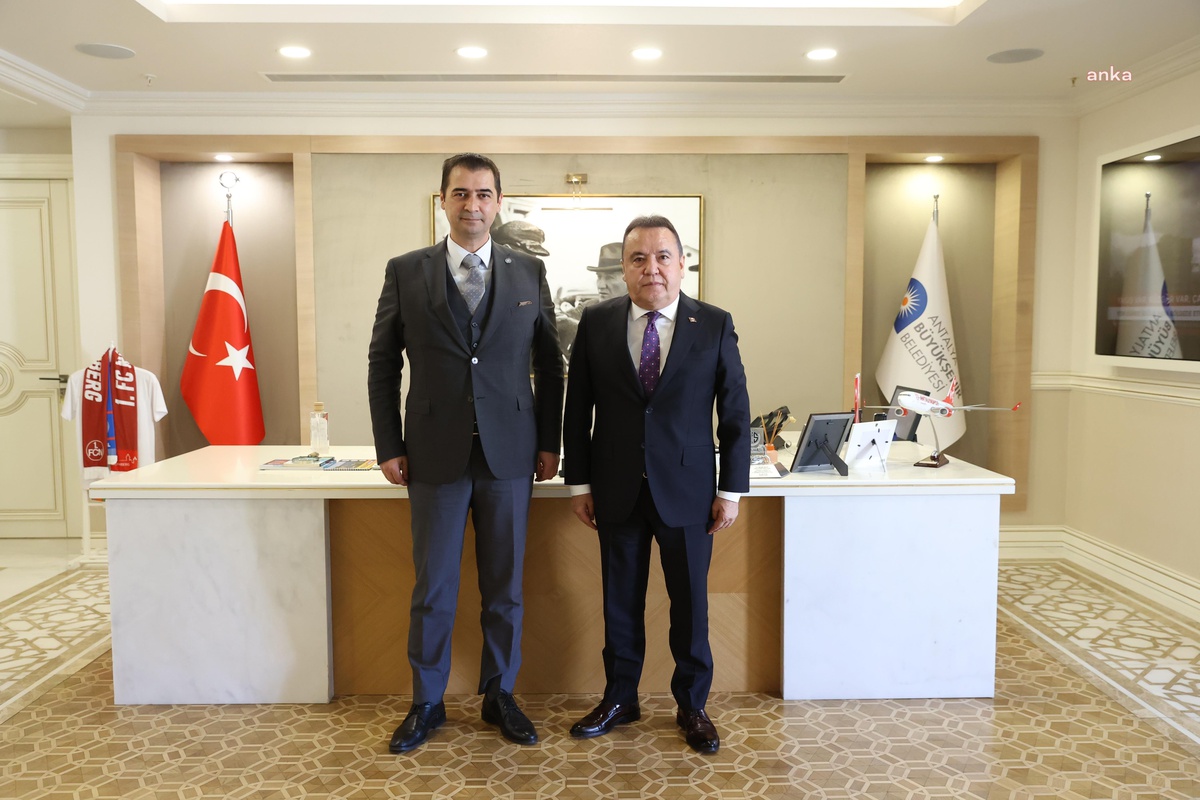 İyi Parti İl Başkanlığı\'ndan Antalya Büyükşehir Belediye Başkanı Böcek\'e Ziyaret