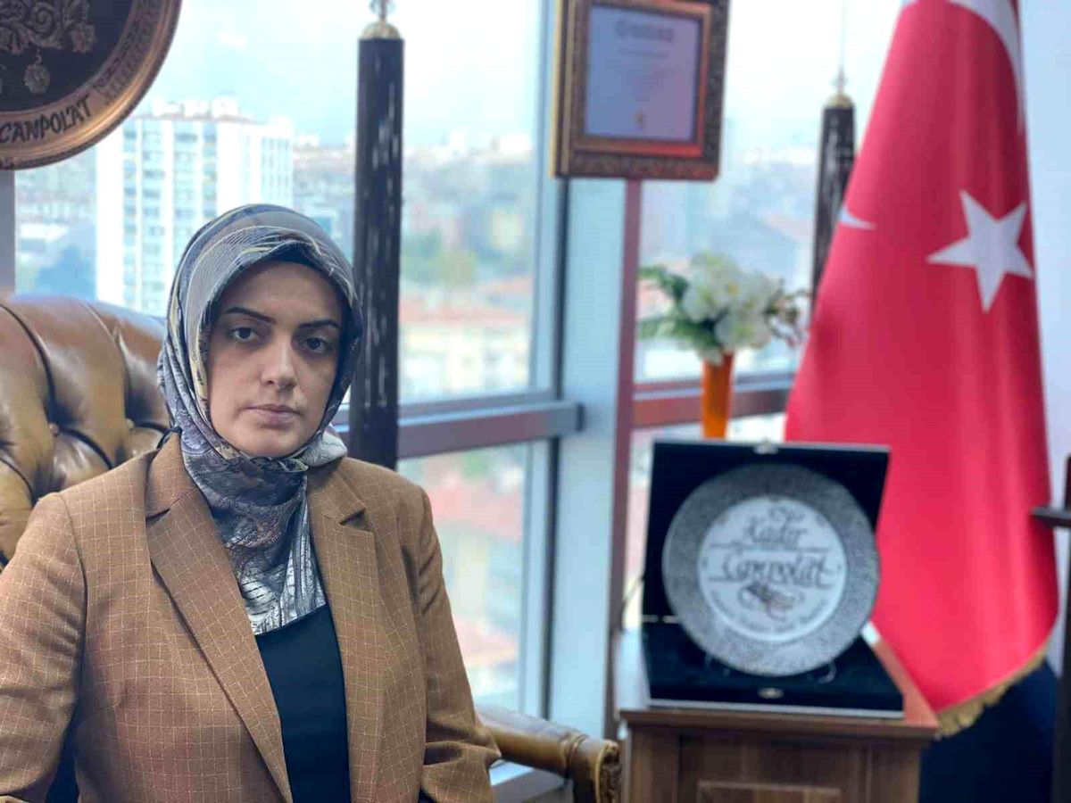 Osmanlı Ocakları Kadın Kolları Başkanı Ebru Canpolat: "Kadınlarımız, Türkiye\'nin gücüne güç katmaya devam ediyor"