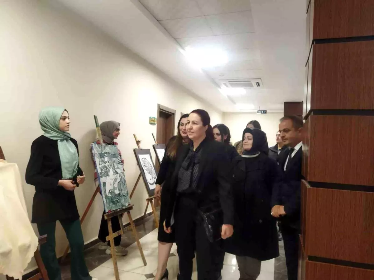 Siirt\'te 8 Mart Dünya Kadınlar Günü kutlandı