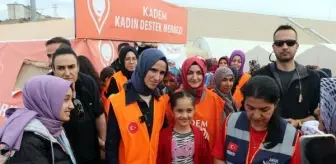 Sümeyye Erdoğan, çadır kentte kalan depremzedeleri ziyaret etti