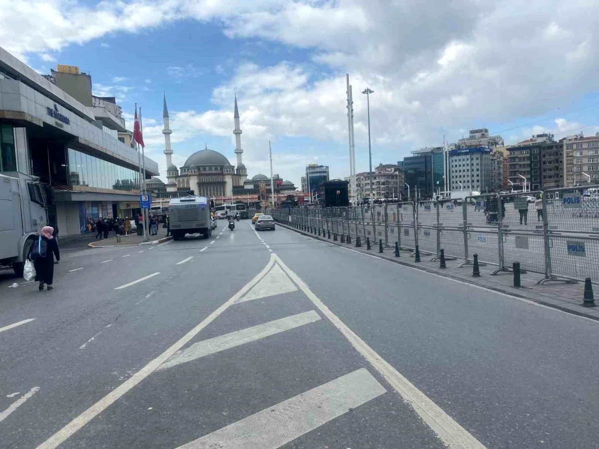 Taksim\'de güvenlik önlemleri üst seviyeye çıkartıldı