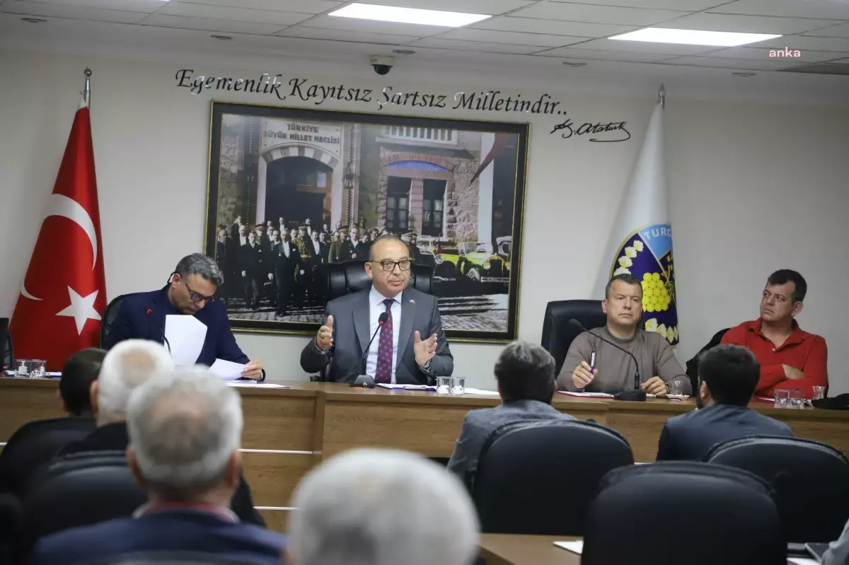 Turgutlu Belediye Başkanı Akın, Deprem Bölgesinde Yapılan Çalışmaları Anlattı