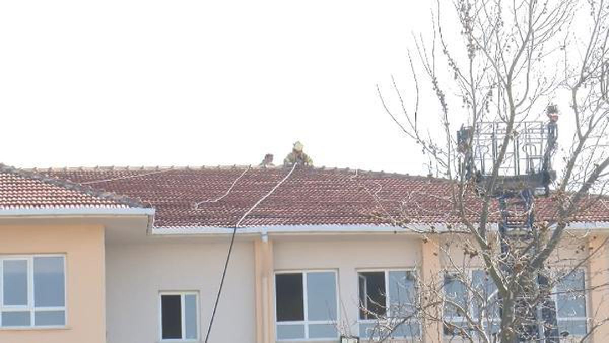 Büyükçekmece\'de lisede yangın paniği