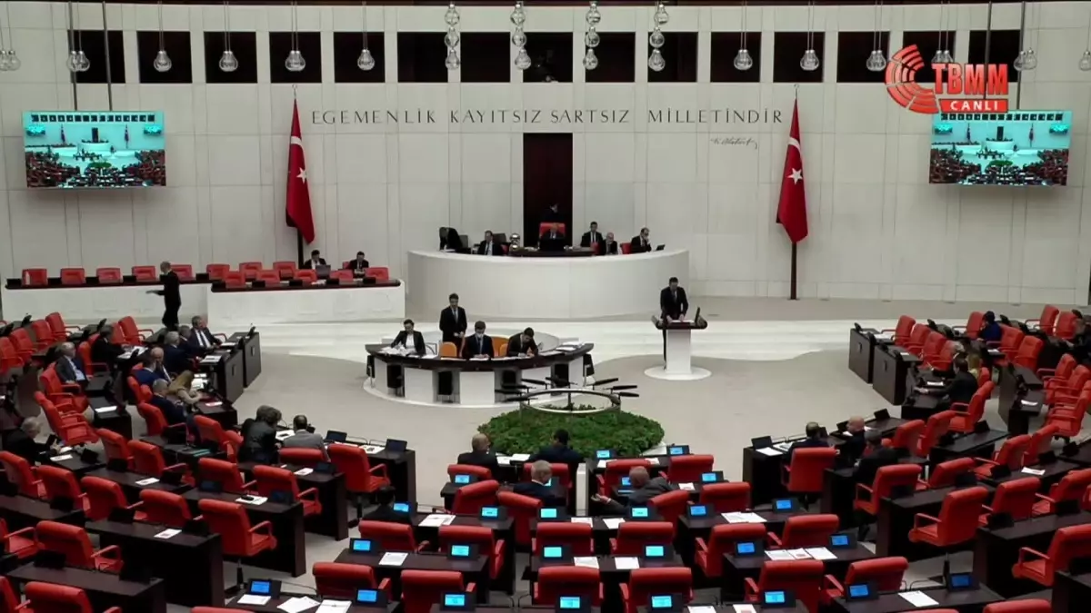 CHP\'nin "Depremde Kaybolan İnsanlar ve Refakatsiz Kalan Çocukların Sorunlarının Araştırılması" Önerisi, AKP ve MHP\'li Vekillerin Oylarıyla Reddedildi