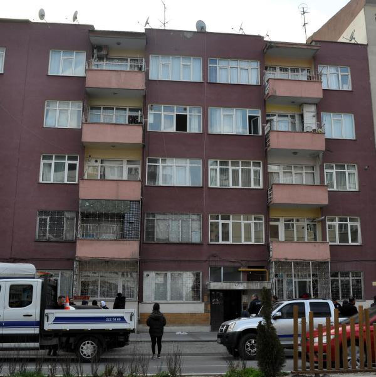 Kayseri\'de, ağır hasarlı 5 katlı bina boşaltıldı
