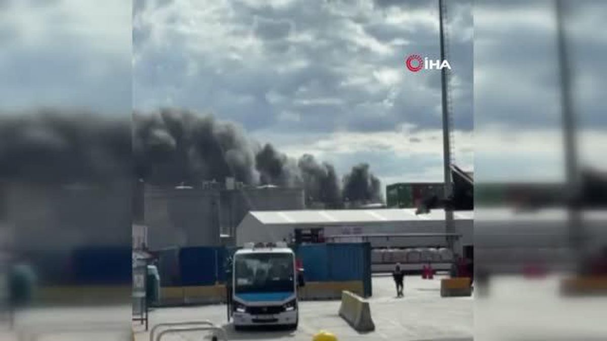 Kocaeli'de korkutan fabrika yangını