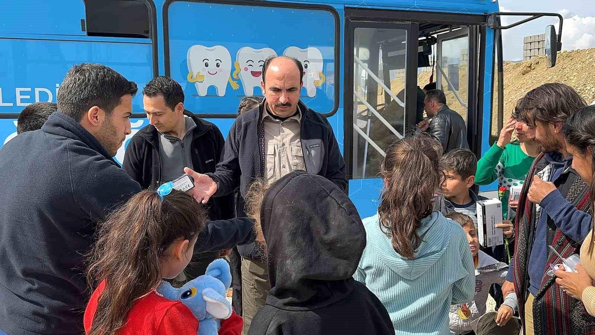 Konya Mobil Gözlük ve Diş Araçları depremzedelere derman oluyor