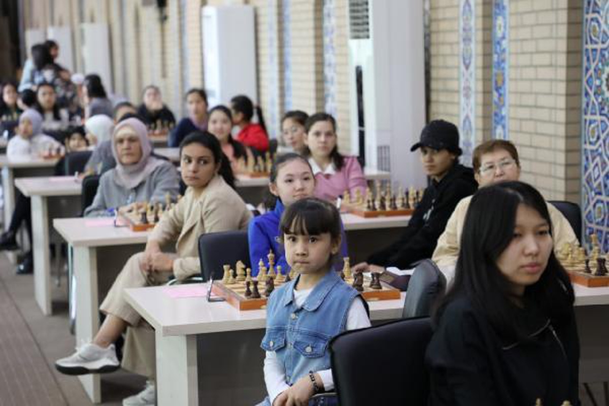 Özbekistan\'da 1\'inci Uluslararası Kadınlar Satranç Turnuvası başladı