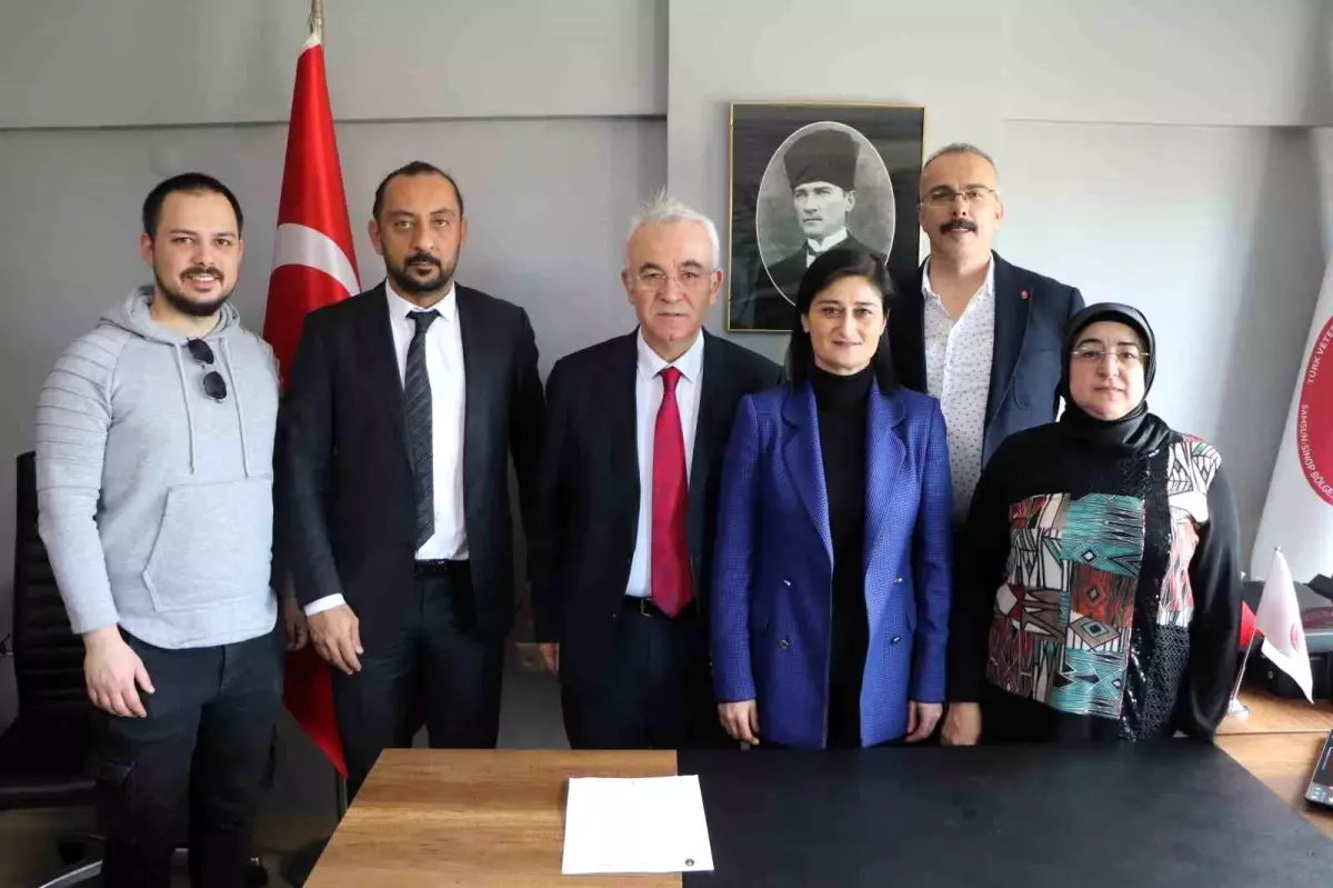 Veteriner hekimler kuruluş günlerini \'dayanışma günü\' ilan ettiler