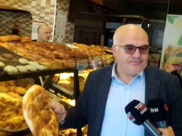 Ankara'da Ramazan pidesinin fiyatı belirlendi Ankara'da Ramazan pidesinin fiyatı belirlendi