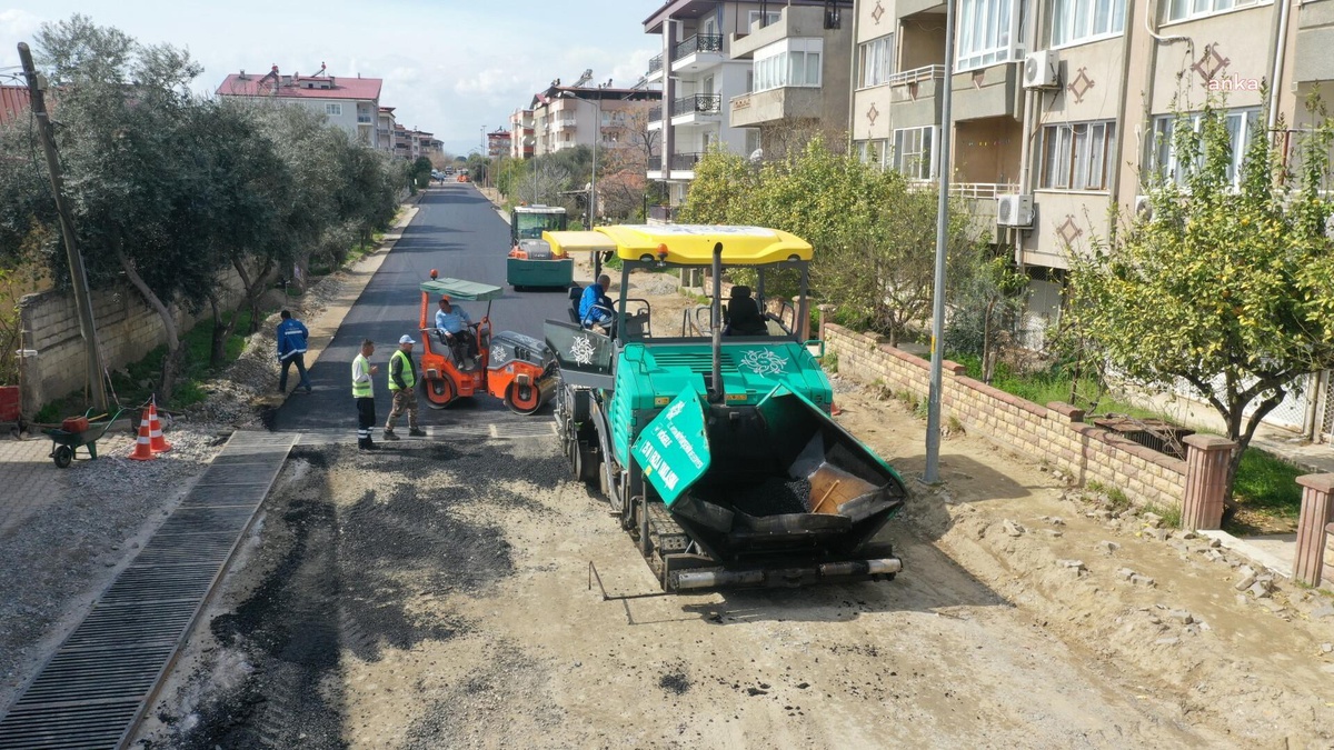 Aydın Büyükşehir Belediyesi Kuyucak\'ta Yol Yapım Çalışmalarını Sürdürüyor